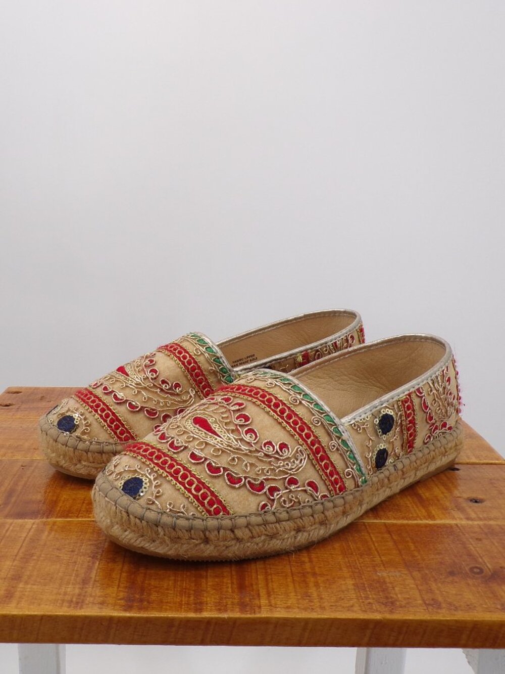 Macarena Espadrilles Women's US 8 - 8.5 Flat Slip On Colorful Fabric and Detail - Picture 2 of 12